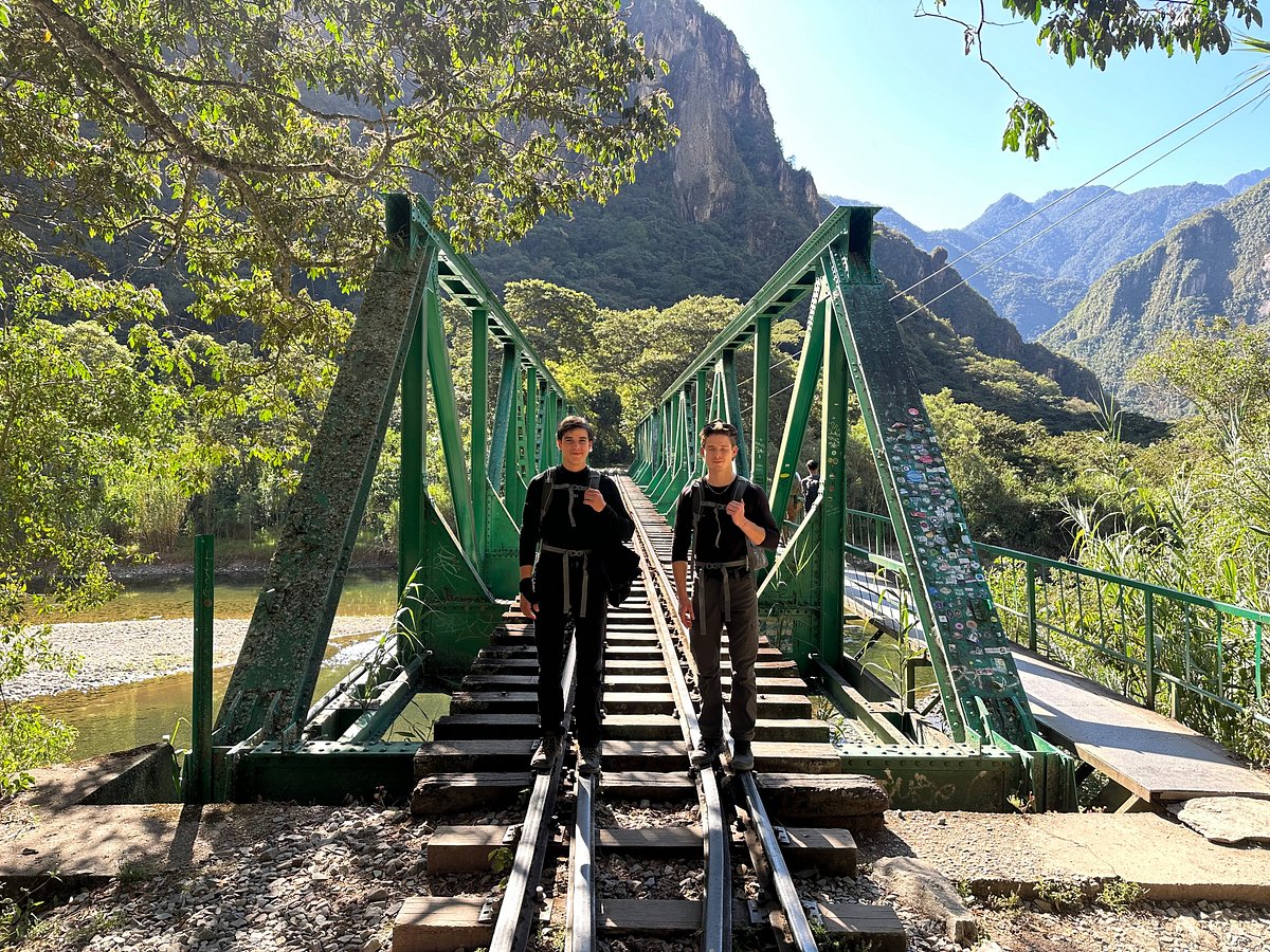 Puente hacia Aguas Calientes