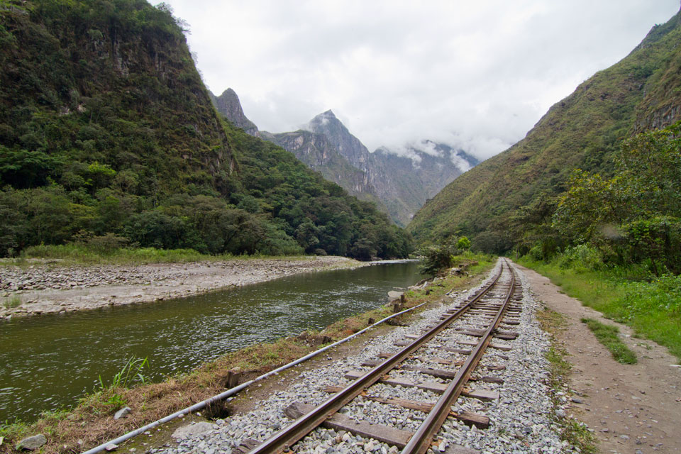 Caminata por las vías del tren