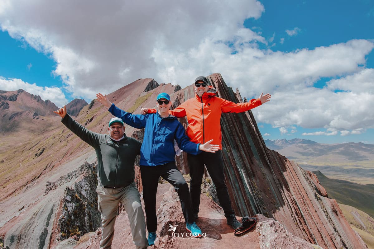 Tourist group at Pallay Punchu