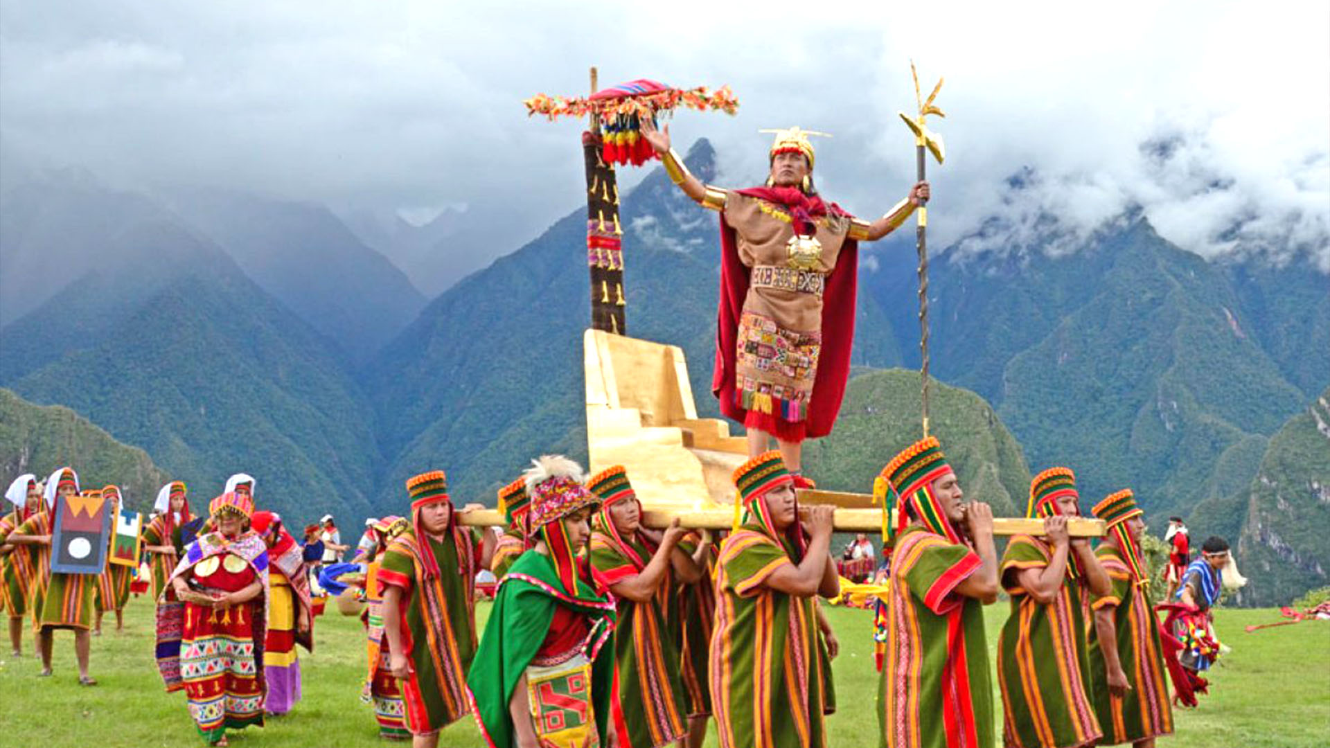 Celebración del Inti Raymi en Sacsayhuamán, Cusco